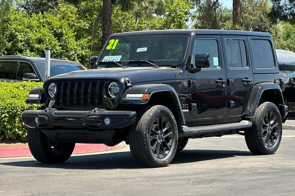 Used 2021 Jeep Wrangler Unlimited Sahara AWD/4WD image 8