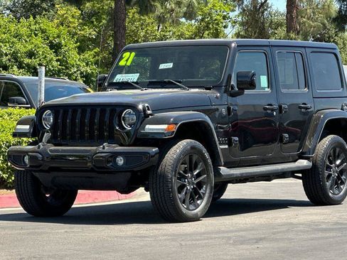 Used 2021 Jeep Wrangler Unlimited Sahara AWD/4WD image 8