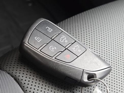 Used 2024 GMC Hummer EV 2X w/ LPO, Illumination Package AWD/4WD image 39