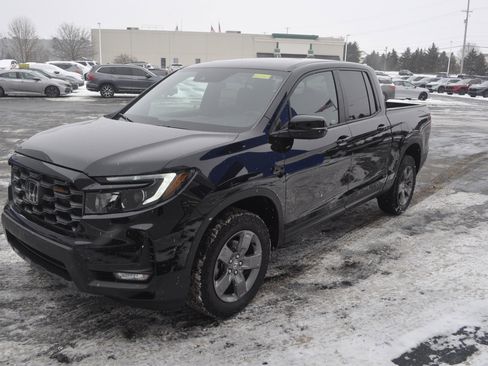 Certified 2025 Honda Ridgeline TrailSport image 3