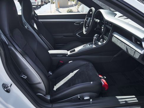 Used 2014 Porsche 911 GT3 image 22