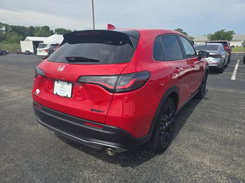 Certified 2025 Honda HR-V Sport image 4