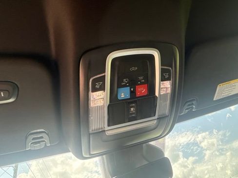 Used 2025 RAM 1500 Big Horn AWD/4WD image 24
