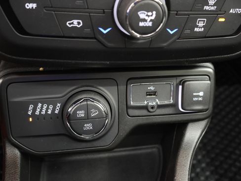 Used 2023 Jeep Renegade Trailhawk w/ Sun/Sound Group image 44