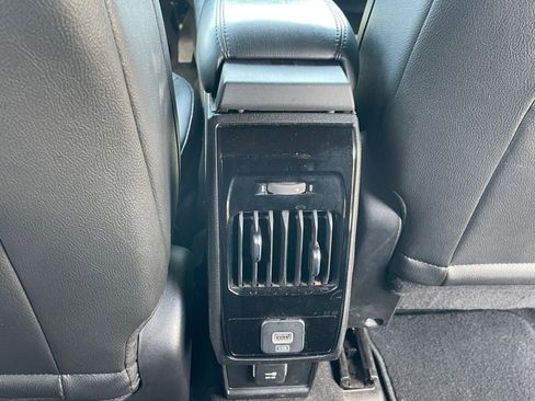 Used 2025 Jeep Compass Limited AWD/4WD image 24