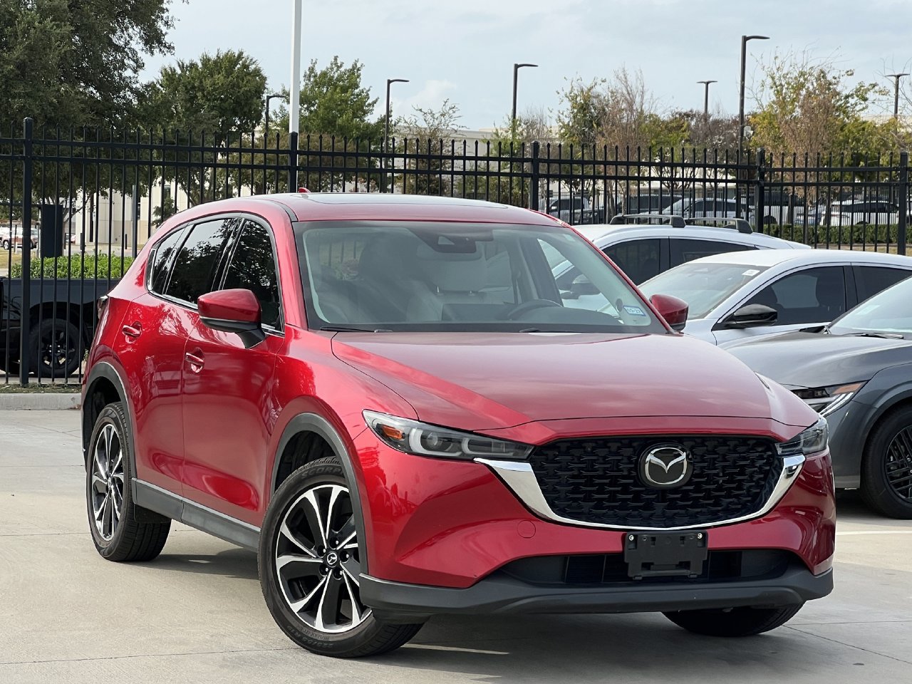 Used 2023 MAZDA CX-5 AWD 2.5 S w/ Premium Package image 2