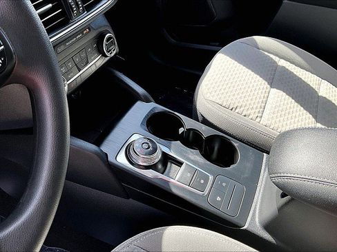 Used 2020 Ford Escape SE image 14
