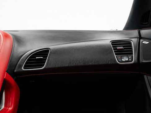 Used 2015 Chevrolet Corvette Z06 w/ 3LZ Preferred Equipment Group image 33