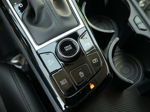 Used 2024 Kia Sportage EX FWD image 21