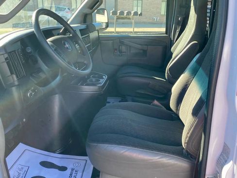 Used 2019 GMC Savana 2500 w/ Driver Convenience Package RWD image 14