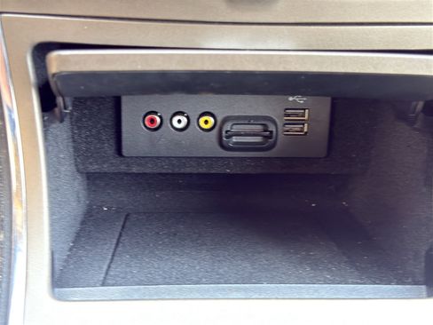 Used 2013 Lincoln MKX FWD image 19