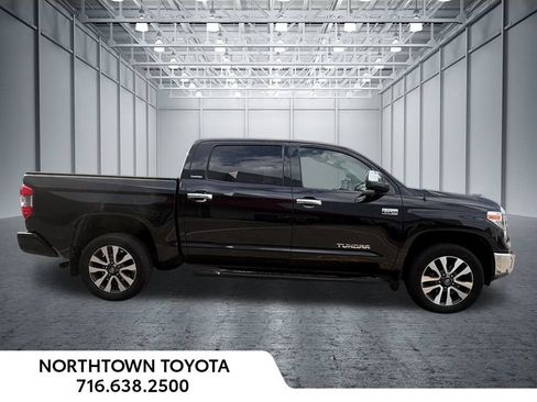 Used 2018 Toyota Tundra Limited w/ Limited Premium Package AWD/4WD image 2