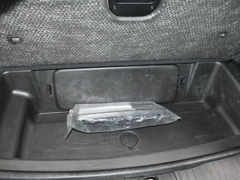 Used 2023 Jeep Grand Cherokee L Laredo image 31