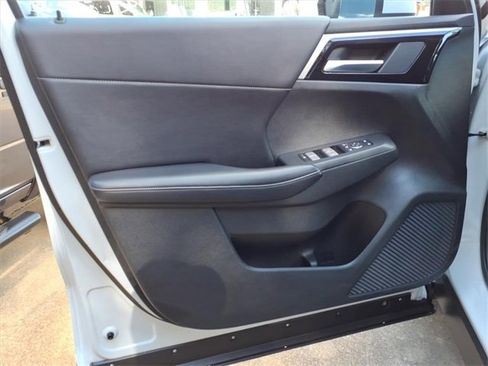 Used 2024 Mitsubishi Outlander SE image 20