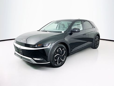 Used 2024 Hyundai Ioniq 5 SEL RWD image 3