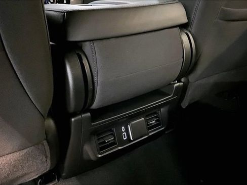 Used 2024 Chevrolet Silverado 1500 LT image 11