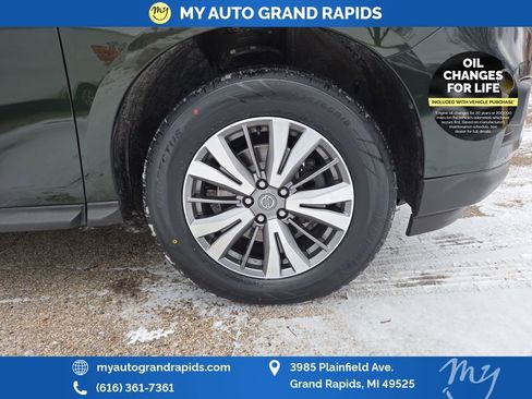 Used 2020 Nissan Pathfinder SL image 33