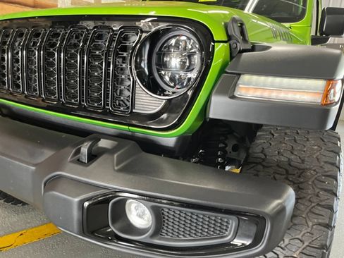 Used 2025 Jeep Wrangler Unlimited Sport AWD/4WD image 10