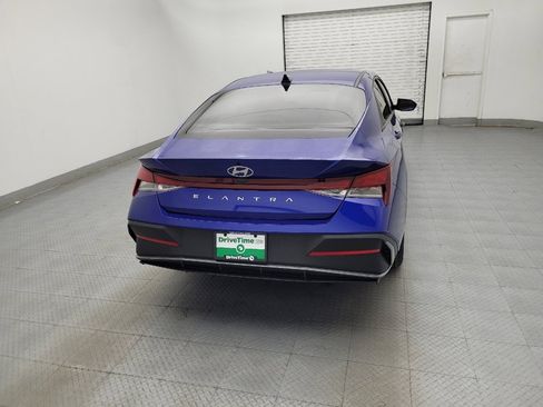 Used 2024 Hyundai Elantra SE image 7
