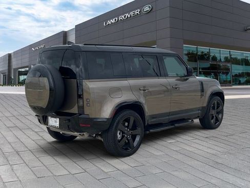 New 2026 Land Rover Defender 110 X-Dynamic SE AWD/4WD image 5