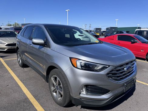 Used 2022 Ford Edge SEL w/ Convenience Package AWD/4WD image 3