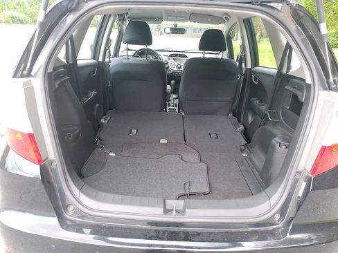 Used 2011 Honda Fit Sport image 32