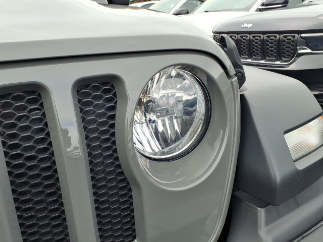 Used 2023 Jeep Wrangler Unlimited Sport AWD/4WD image 11