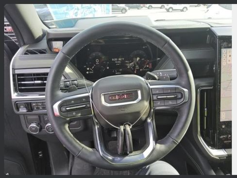 Used 2026 GMC Yukon Elevation RWD image 7