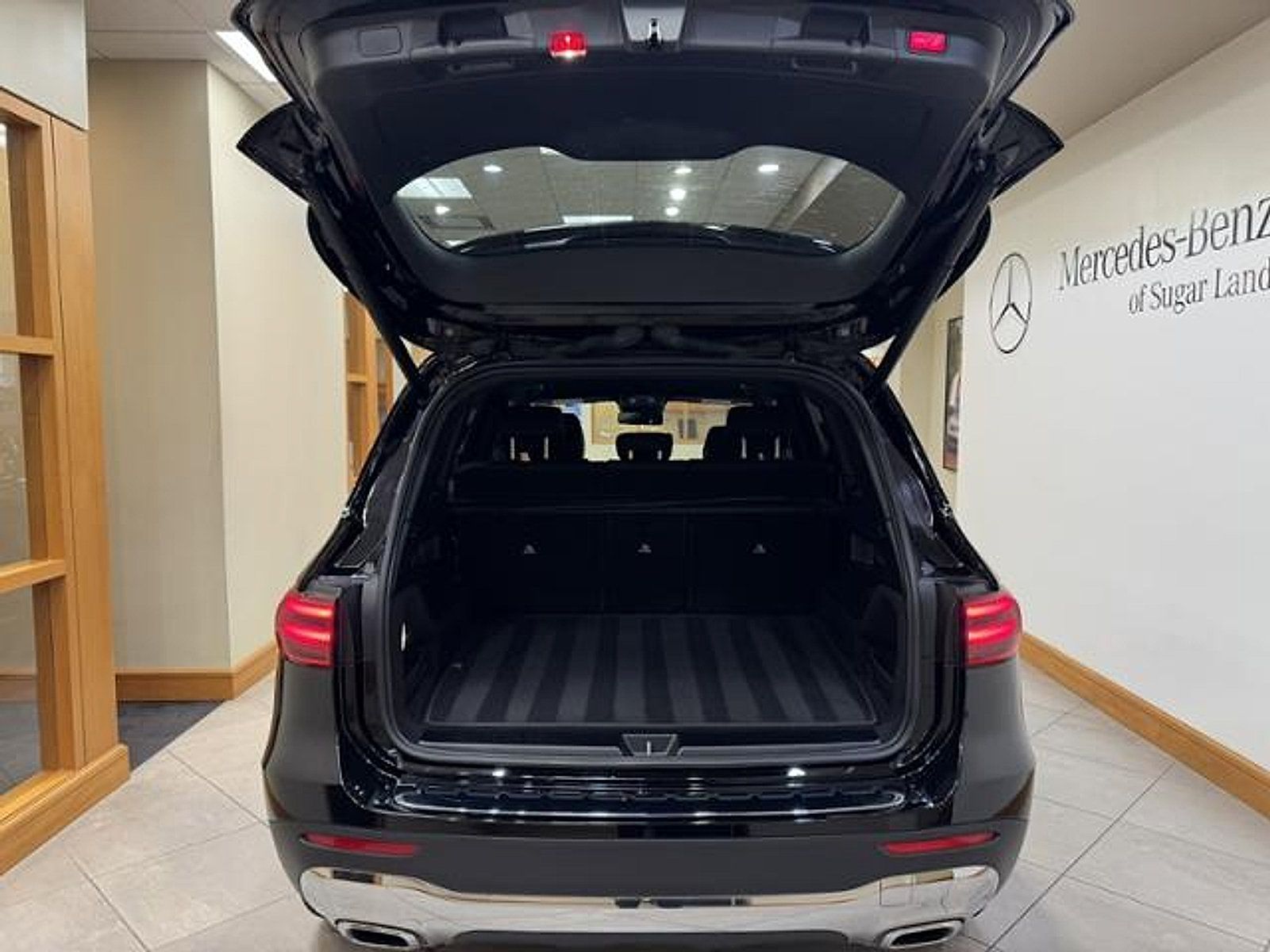 Used 2025 Mercedes-Benz GLB 250 image 20