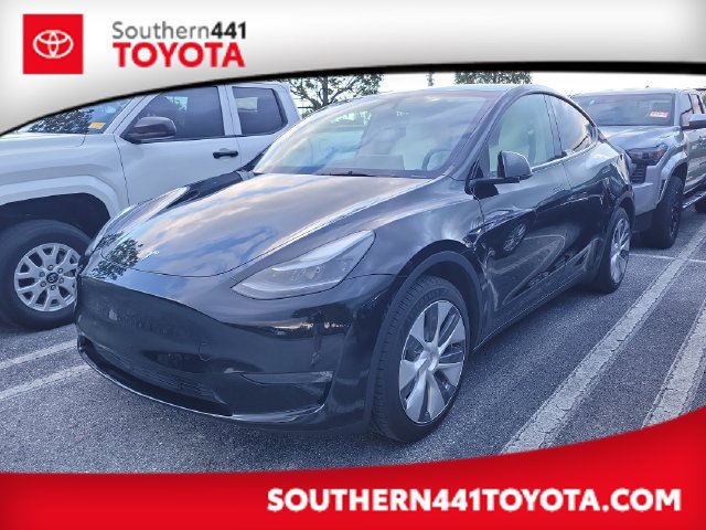 Used 2024 Tesla Model Y Long Range AWD/4WD image 1
