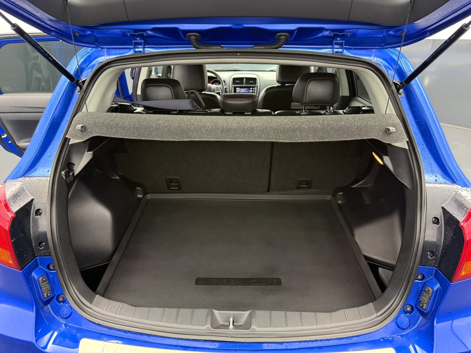 Used 2018 Mitsubishi Outlander Sport SE AWD/4WD image 25