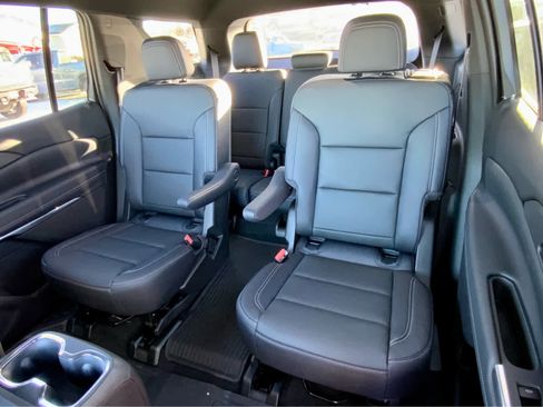 New 2026 Chevrolet Traverse LT w/ LPO, Floor Liner Package image 25