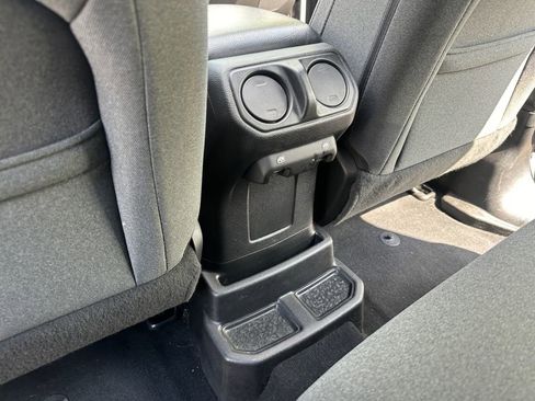 Used 2024 Jeep Wrangler Unlimited AWD/4WD image 26