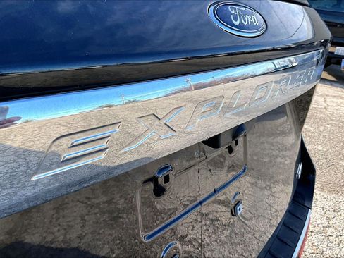 Used 2023 Ford Explorer Limited w/ Hybrid Equipment Group 310A image 33
