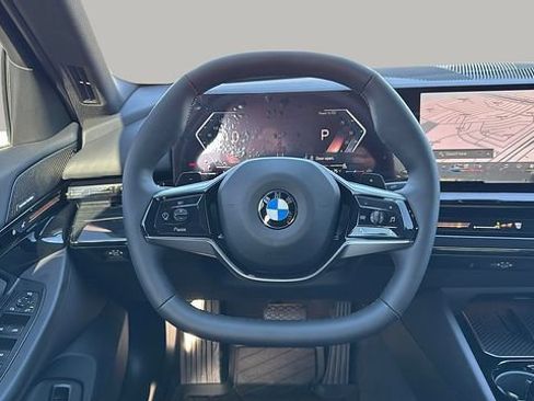Certified 2025 BMW 530i xDrive w/ Premium Package AWD/4WD image 11