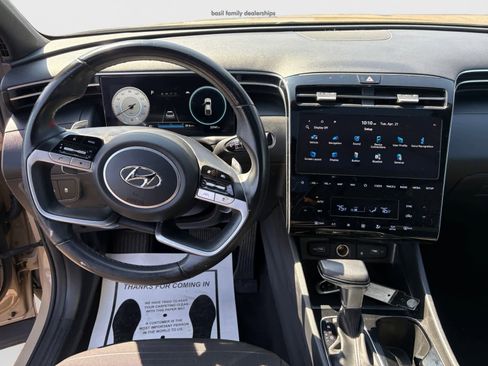 Used 2023 Hyundai Santa Cruz SEL Premium AWD/4WD image 10
