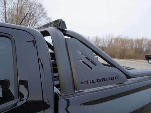New 2025 Chevrolet Colorado Trail Boss w/ Midnight Edition AWD/4WD image 12