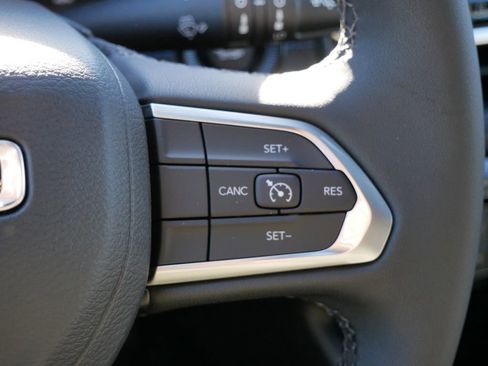 New 2026 Jeep Compass Latitude AWD/4WD image 39