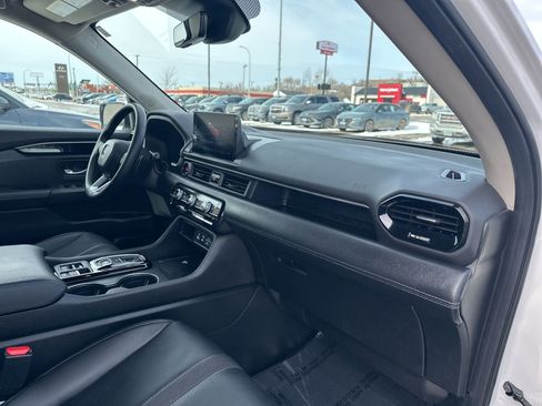 Used 2025 Honda Pilot EX-L image 41