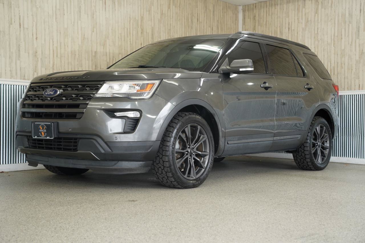 Used 2018 Ford Explorer XLT w/ Equipment Group 202A AWD/4WD image 4