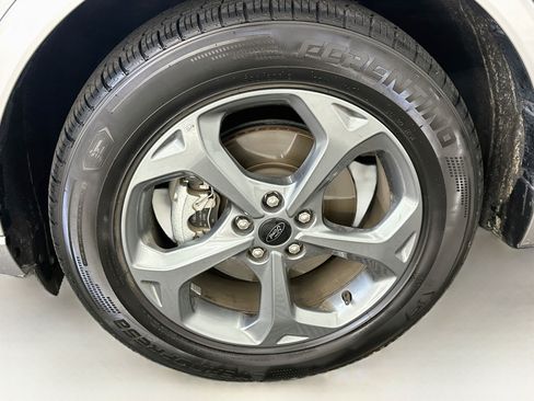 Used 2024 Ford Escape ST-Line AWD/4WD image 11