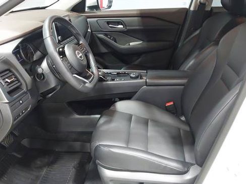 Used 2023 Nissan Rogue SV w/ SV Premium B Package AWD/4WD image 19