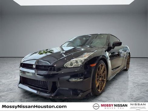 Certified 2024 Nissan GT-R w/ Floor Mat Package AWD/4WD image 1