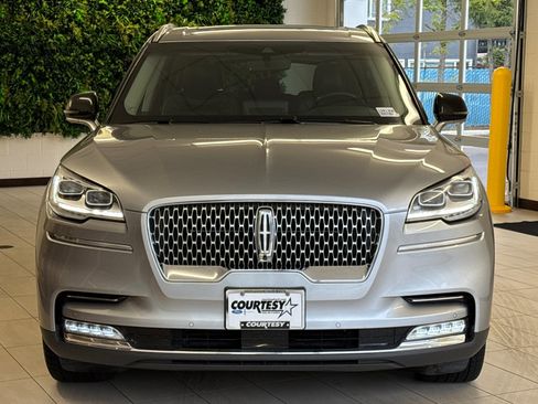 Used 2020 Lincoln Aviator Reserve w/ Equipment Group 202A image 9