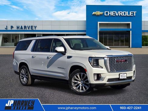 Used 2021 GMC Yukon XL Denali w/ Denali Premium Package AWD/4WD image 1