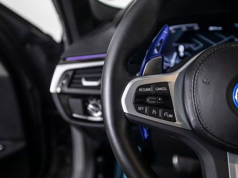 Used 2022 BMW 530e w/ Premium Package image 37