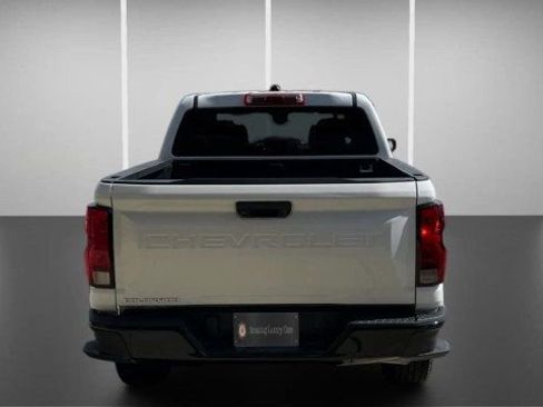 Used 2023 Chevrolet Colorado W/T image 7