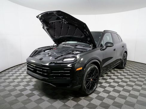 New 2026 Porsche Cayenne AWD image 35