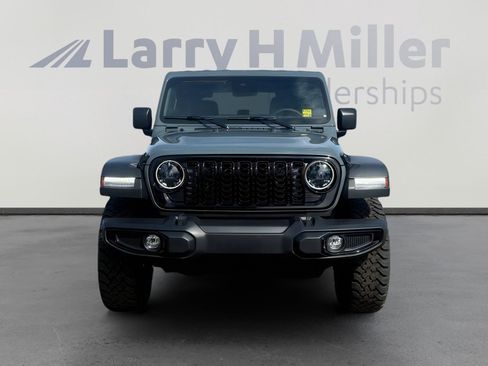 Used 2024 Jeep Wrangler Willys image 4