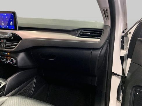 Certified 2022 Ford Escape SEL AWD/4WD image 15